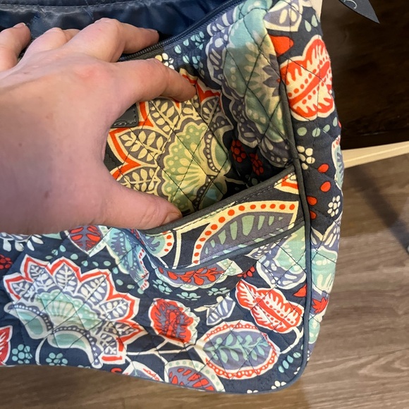 Vera Bradley On the Go Nomadic Floral - Picture 4 of 7